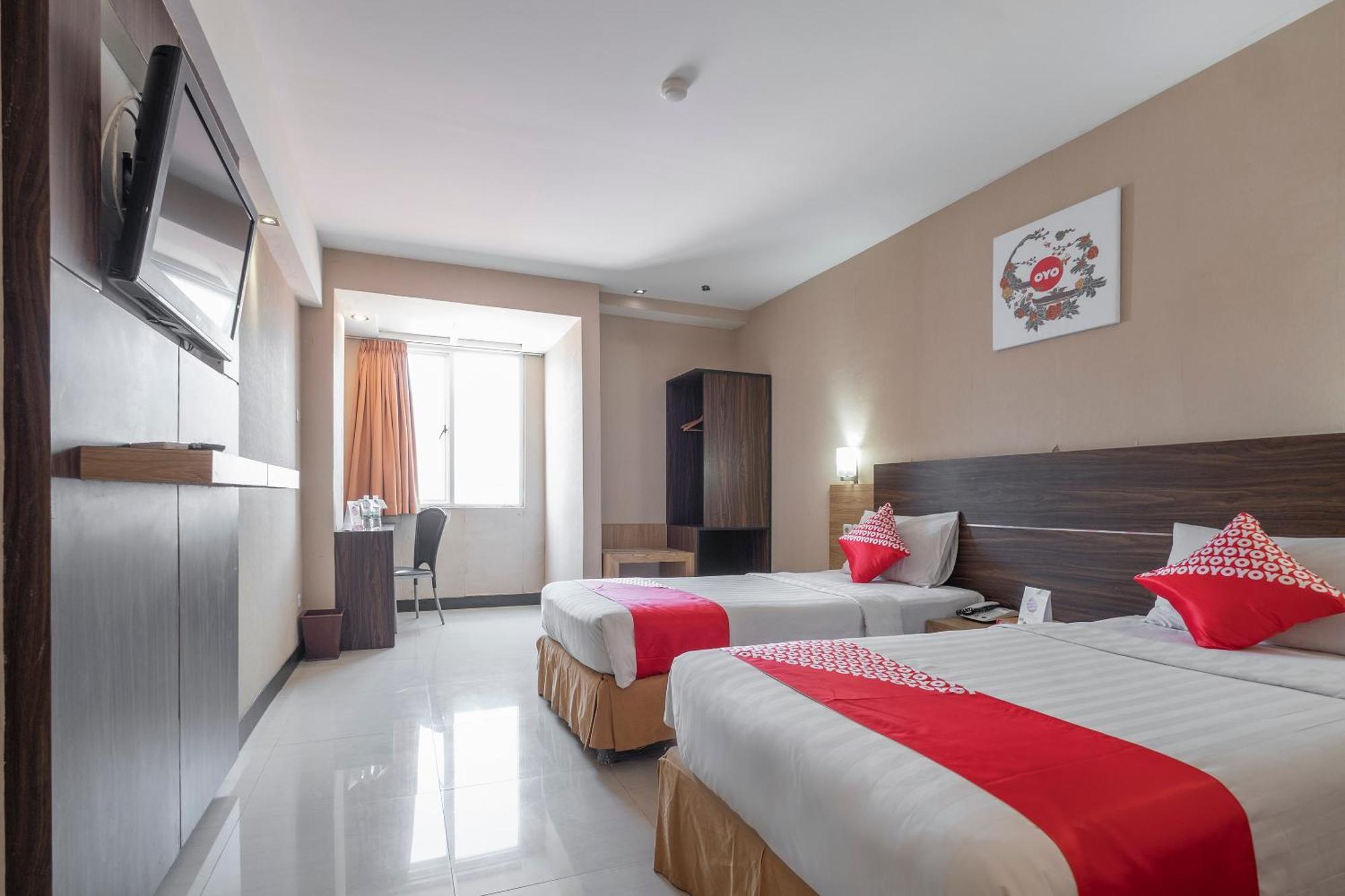 Oyo 1081 Allson City Hotel Makassar Exterior foto
