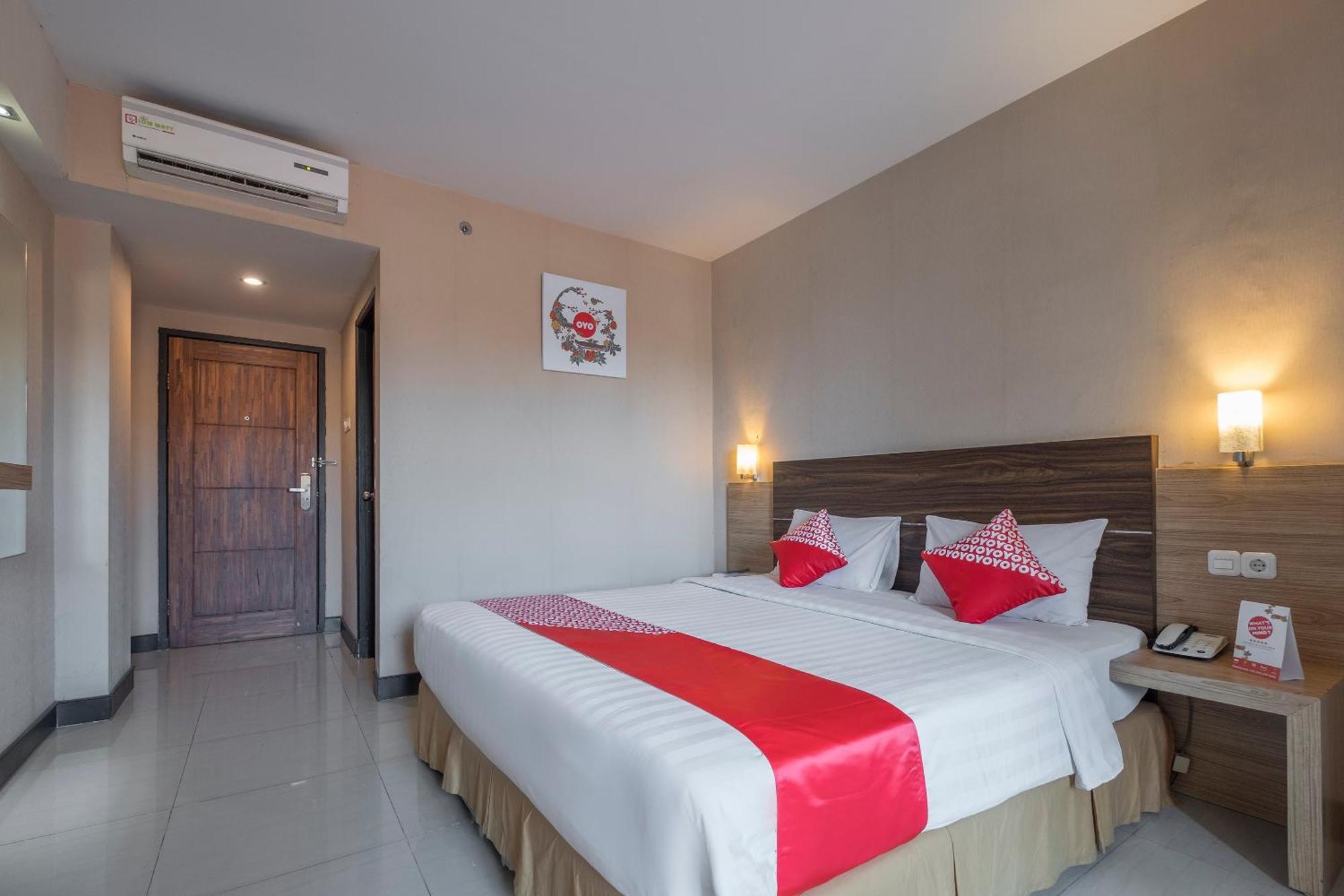 Oyo 1081 Allson City Hotel Makassar Exterior foto