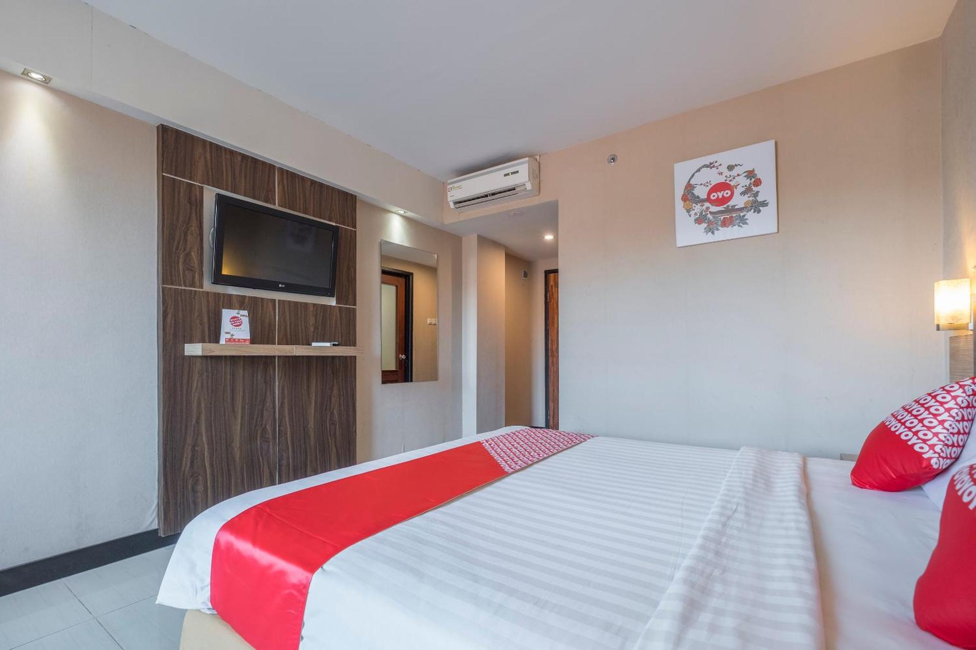 Oyo 1081 Allson City Hotel Makassar Exterior foto