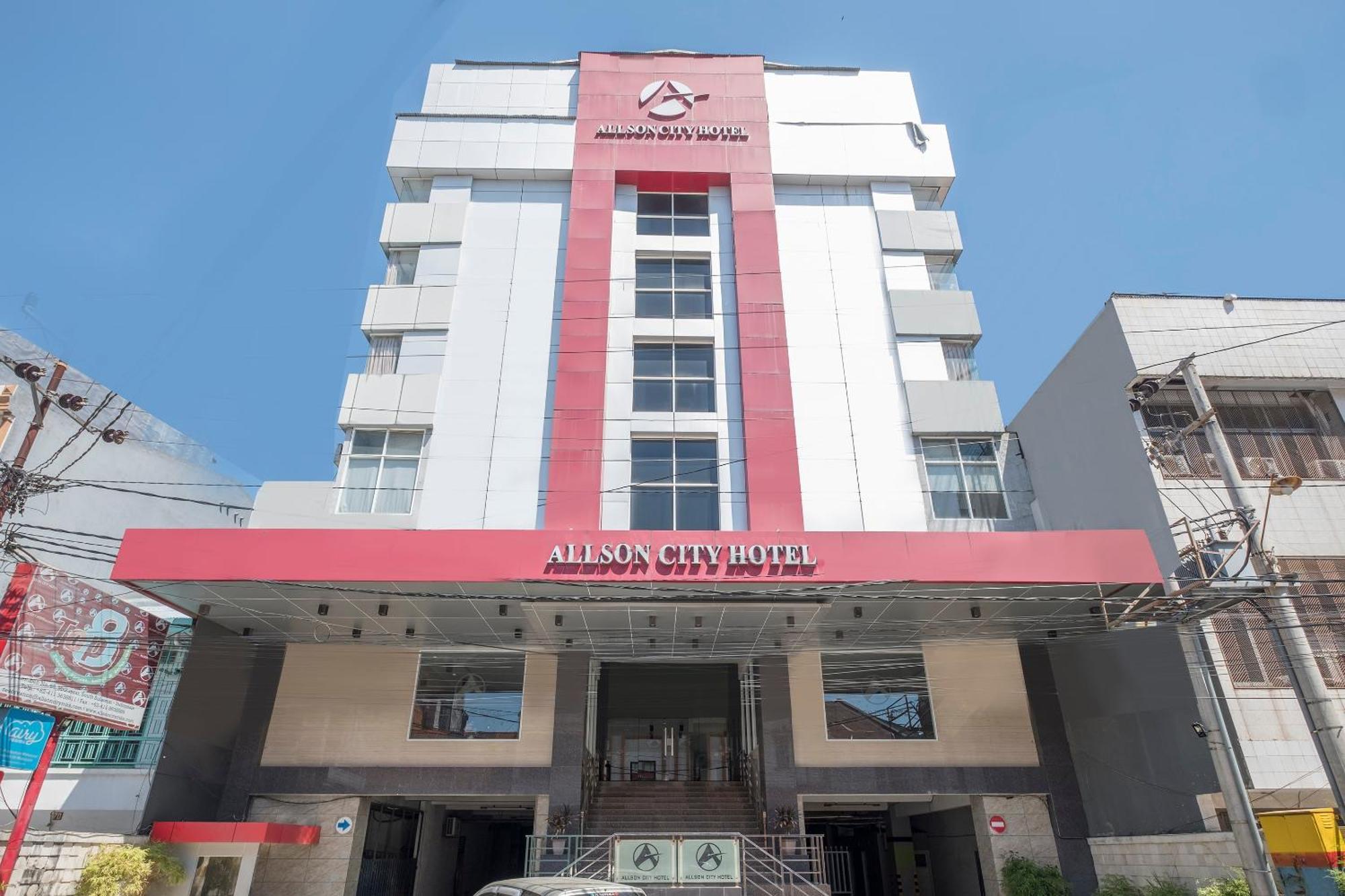 Oyo 1081 Allson City Hotel Makassar Exterior foto