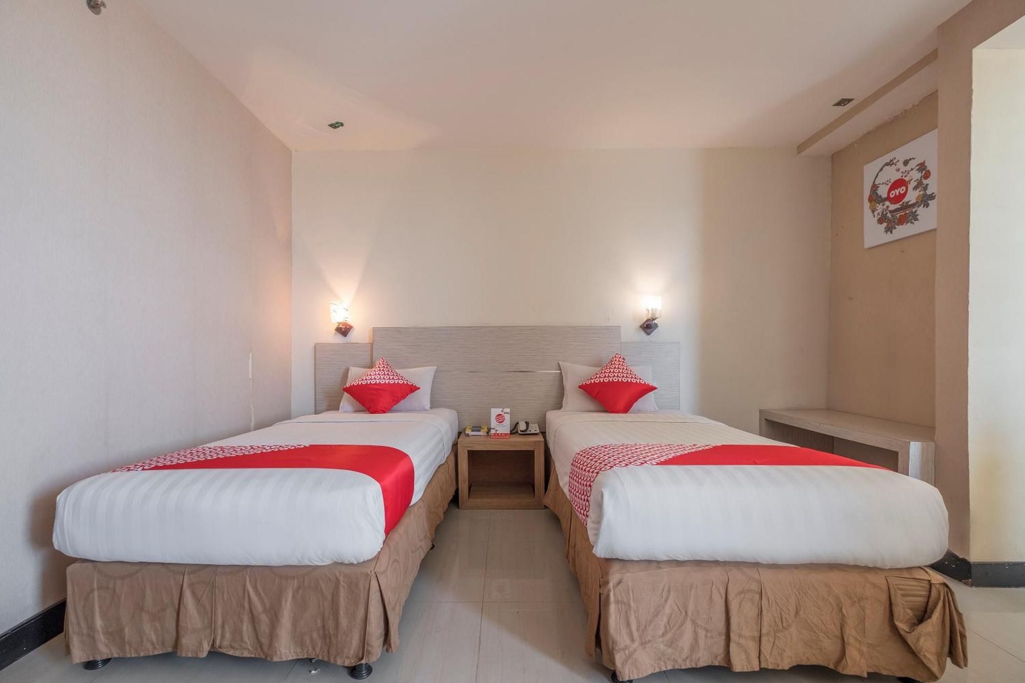 Oyo 1081 Allson City Hotel Makassar Exterior foto